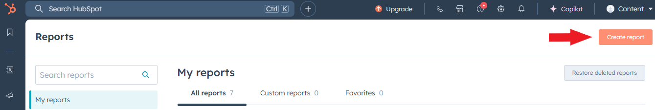 Captura de pantalla que muestra el botón Crear informe en HubSpot